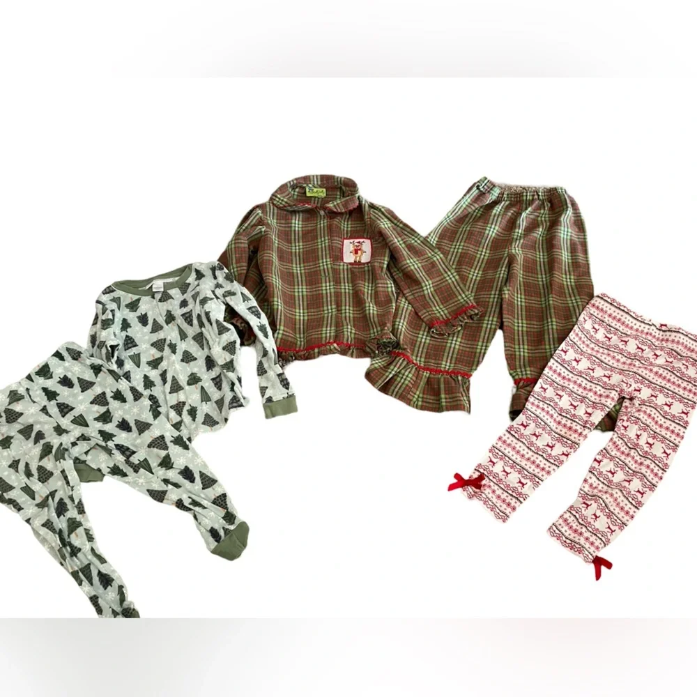Bundle of 5 girls holiday pajama items 3-4T - Picture 1 of 5